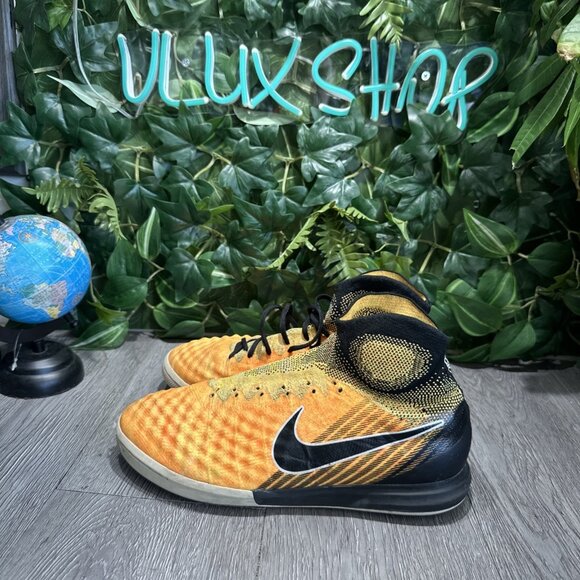 Athletic_Shoes